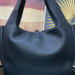 Saint Laurent Bea Tote In Grained Leather Black